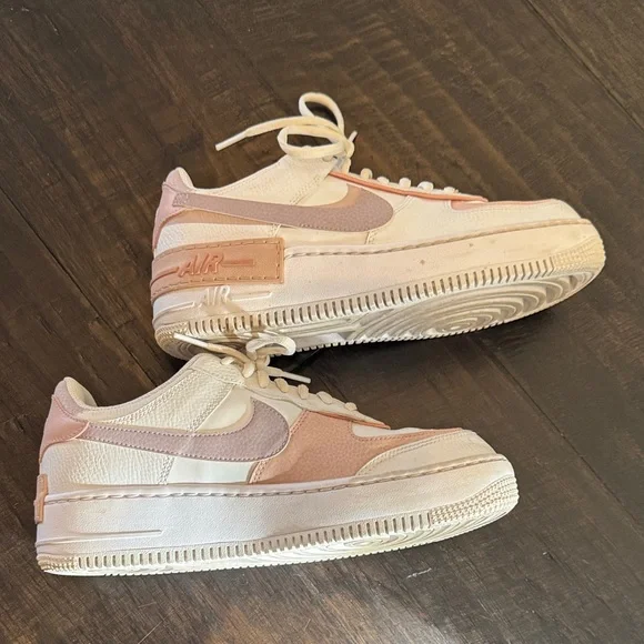 Nike Women’s Air Force 1 White with Light Pink Trim Sneakers - Picture 3 of 6